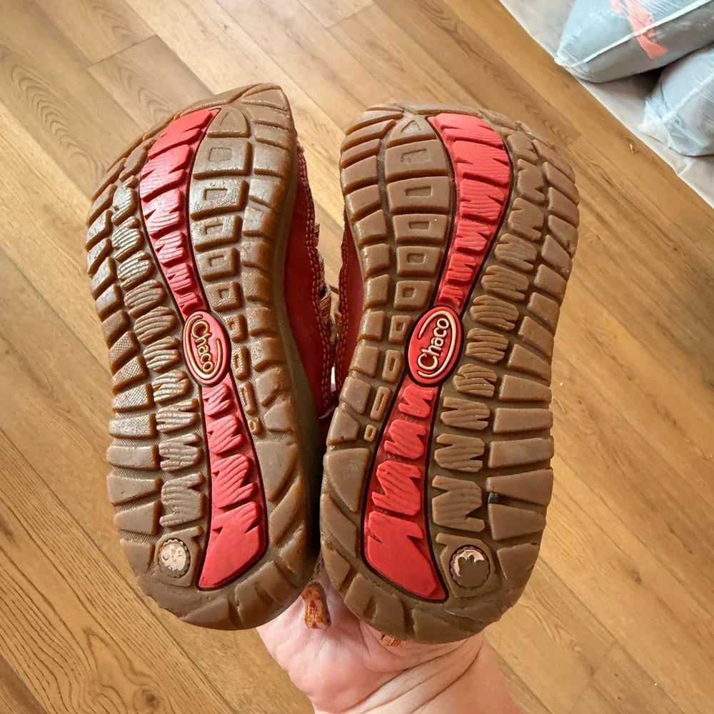 Chaco Kid's Red/Peach Outcross 2 Water Shoes Size 13